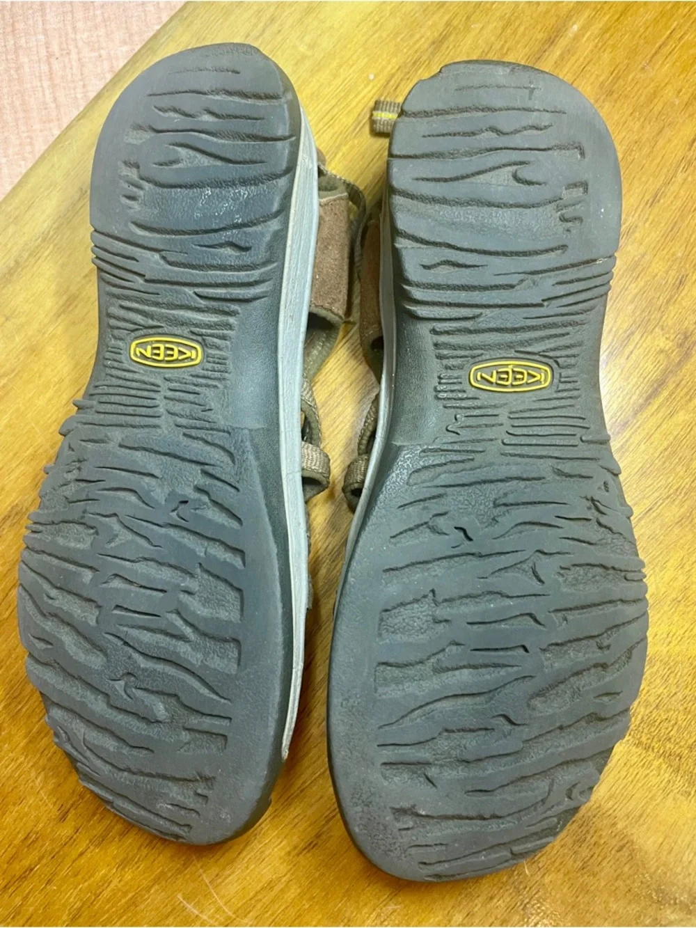 Keen Whisper Size 10 Waterproof Sport Sandals -‎ Hiking Outdoor Comfort